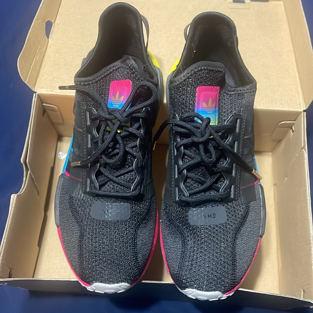 Adidas Original - Picture 3 of 9